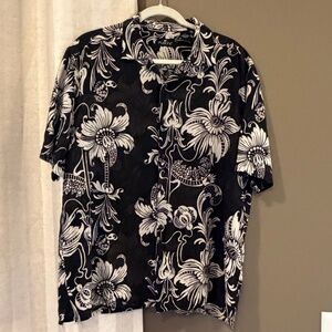 Fusion Men's Silk Black Gray & White Floral Print Button Down, Size Large